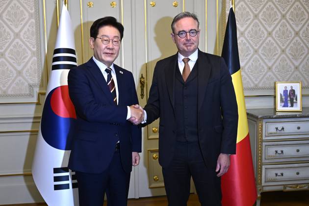 PM Bart De Wever meets South Korean President Lee Jae Myung BRUSSELS, BELGIUM - JUNE 10 : PM Bart De Wever meets South Korean President Lee Jae Myung on June 10, 2026 in Brussels, Belgium, 10 06 2026 Brussels Belgium  Copyright: xDidierxLebrunx