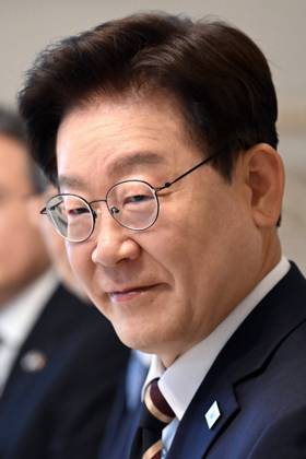 PM Bart De Wever meets South Korean President Lee Jae Myung BRUSSELS, BELGIUM - JUNE 10 : PM Bart De Wever meets South Korean President Lee Jae Myung on June 10, 2026 in Brussels, Belgium, 10 06 2026 Brussels Belgium  Copyright: xDidierxLebrunx
