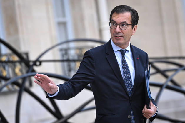 Council of Ministers at the Elysee Palace FA French Minister of Labour and Solidarities Jean-Pierre Farandou exits the Elysee Palace after the Council of Ministers in Paris, on June 10, 2026. Photo by Firas Abdullah ABACAPRESS.COM Paris Île-de-France France  Copyright: xAbdullahxFiras ABACAx
