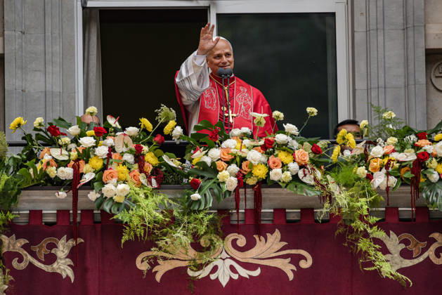 Pope Leo XIV presides the Prayer of the Holy Rosary at the Abbey of Montserrat Pope Leo XIV greets from a balcony during the celebration of the prayer of the Holy Rosary, June 10, 2026, at the Abbey of Our Lady of Montserrat, Barcelona, Catalonia Spain This act of Marian piety is part of the acts that the Pontiff performs during his apostolic journey to Spain that began in Madrid on June 8 10 JUNE 2026 Barcelona, Catalunya Barcelona, Catalunya Spain  Copyright: xAlbertoxParedesx 7586252