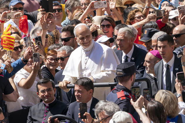 Pope Leon XIV At Basilica Of Montserrat - Barcelona Pope Leon XIV visits the Basilica of Montserrat, a place of faith, tradition, and spiritual heritage, during a historic and deeply meaningful visit in Montserrat near Barcelona, Catalonia, Spain on June 10, 2026, marked by moments of prayer, reflection, and communion. Photo by S.Villarroel ALTERPHOTOS ABACAPRESS.COM Barcelona Spain Copyright: xAlterPhotos ABACAx