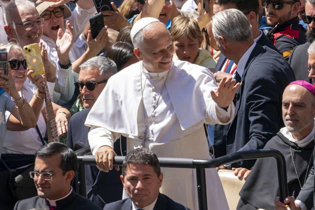Pope Leon XIV At Basilica Of Montserrat - Barcelona Pope Leon XIV visits the Basilica of Montserrat, a place of faith, tradition, and spiritual heritage, during a historic and deeply meaningful visit in Montserrat near Barcelona, Catalonia, Spain on June 10, 2026, marked by moments of prayer, reflection, and communion. Photo by S.Villarroel ALTERPHOTOS ABACAPRESS.COM Barcelona Spain Copyright: xAlterPhotos ABACAx