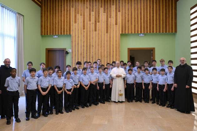 IPA85546619 - Spain, Vatican, 2026 6 10 Pope Leo XIV meet the Benedictine Community at the Abbey of Our Lady of Montserrat, near Barcelona, Photograph by VATICAN MEDIA Catholic Press Photo  Copyright: xVATICANxMEDIA CPPx xVATICANxMEDIA CPPx 85546619