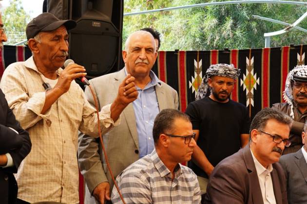 Diplomats visit Khan al-Ahmar amid concerns over displacement Arab and foreign ambassadors and consuls accredited to the State of Palestine, accompanied by Palestinian ministers, visit the village of Khan al-Ahmar, east of Jerusalem, on June 10, 2026, during a field tour organized by the Palestinian government to assess the conditions of residents facing the threat of displacement. Photo by Prime Minister Office apaimages Ramallah West Bank Palestinian Territory 100626_Jerusalem_PMO_00(4).jpeg Copyright: xapaimagesxPrimexMinisterxOfficex xapaimagesx