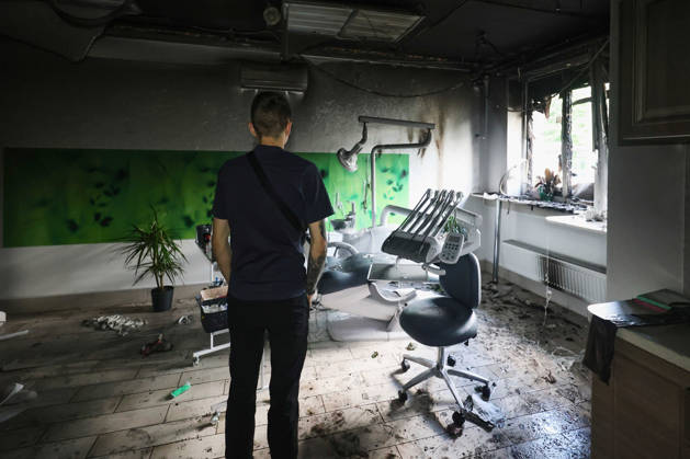 Russians damage dental office in Kharkiv A man stands in a dental office in an apartment block, damaged by a Russian drone attack on a district of Kharkiv, Ukraine, June 10, 2026. Russian forces struck the northeastern city with drones, injuring at least eight people. One of the drones hit an apartment block, housing a dental office., Credit:Viacheslav Madiievskyi Ukrinform Avalon Ukraine, Kharkiv  Copyright: xViacheslavxMadiievskyix xUkrinformx xAvalonx 1109309062