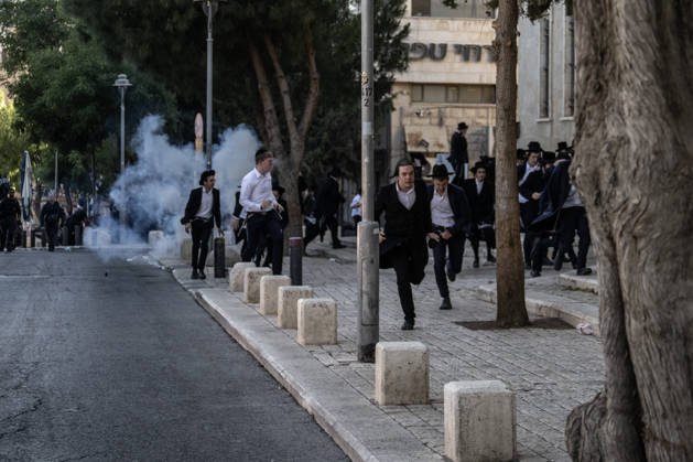Police intervene as Ultra-Orthodox Jews block roads in West Jerusalem WEST JERUSALEM - JUNE 10: Israeli police use stun grenades and water cannons to disperse Ultra-Orthodox (Haredi) Jews blocking roads during a protest on June 10, 2026. Three demonstrators were detained during the incidents in West Jerusalem, where crowds gathered to protest against compulsory military service. Mostafa Alkharouf Anadolu Jerusalem Israel. Editorial use only. Please get in touch for any other usage.  Copyright: x2026xAnadoluxMostafaxAlkharoufx
