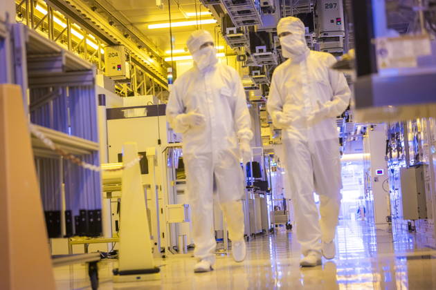 Infineon Technologies AG in Dresden Clean room of the new Smart Power Fab of Infineon Technologies AG in Dresden on June 10 On July 2, the Smart Power Fab is ceremonially opened The new plant is the largest single investment in Infineons history with an investment vo