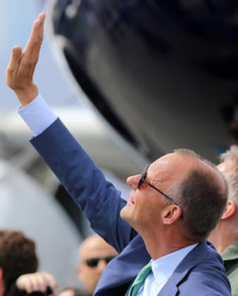 Chancellor Friedrich Merz CDU during his visit to the ILA on June 10, 2026 in Berlin Chancellor Friedrich Merz CDU during his visit to the ILA on June 10, 2026 in Berlin Chancellor Friedrich Merz CDU during his visit to the ILA on June 10, 2026 in Berlin Chancellor Friedrich Merz observes the air show and looks up into the sky with sunglasses Berlin Brandenbu