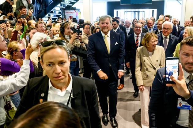 Sittard, The Netherlands, 2026-06-11 12:18:12 SITTARD, 11-06-2026, VISTA college At the invitation of His Majesty King Willem Alexander and Queen Maxima, the Federal President of Germany, Frank-Walter Steinmeier, is paying a state visit to the Netherlands. He is accompanied by his wife, Elke Büdenbender. PHOTO: NLBeeld Patrick van Emst In the photo: King Willem Alexander, together with the Federal President and Mrs. Büdenbender, is visiting VISTA college in Sittard, the regional secondary vocational education institution. Together with the Minister of the Interior and Kingdom Relations, Pieter Heerma, they are engaging in discussions with students, teachers, and staff regarding cross-border cooperation between the Netherlands and Germany Copyright: xx x