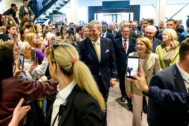 Sittard, The Netherlands, 2026-06-11 12:18:14 SITTARD, 11-06-2026, VISTA college At the invitation of His Majesty King Willem Alexander and Queen Maxima, the Federal President of Germany, Frank-Walter Steinmeier, is paying a state visit to the Netherlands. He is accompanied by his wife, Elke Büdenbender. PHOTO: NLBeeld Patrick van Emst In the photo: King Willem Alexander, together with the Federal President and Mrs. Büdenbender, is visiting VISTA college in Sittard, the regional secondary vocational education institution. Together with the Minister of the Interior and Kingdom Relations, Pieter Heerma, they are engaging in discussions with students, teachers, and staff regarding cross-border cooperation between the Netherlands and Germany Copyright: xx x