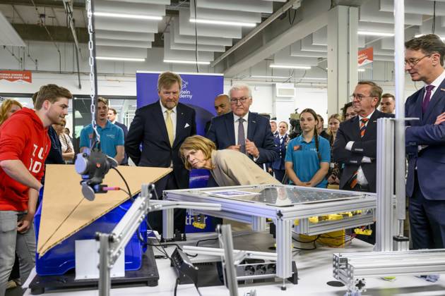 Sittard, The Netherlands, 2026-06-11 12:48:00 SITTARD, 11-06-2026, VISTA college At the invitation of His Majesty King Willem Alexander and Queen Maxima, the Federal President of Germany, Frank-Walter Steinmeier, is paying a state visit to the Netherlands. He is accompanied by his wife, Elke Büdenbender. PHOTO: NLBeeld Patrick van Emst In the photo: King Willem Alexander, together with the Federal President and Mrs. Büdenbender, is visiting VISTA college in Sittard, the regional secondary vocational education institution. Together with the Minister of the Interior and Kingdom Relations, Pieter Heerma, they are engaging in discussions with students, teachers, and staff regarding cross-border cooperation between the Netherlands and Germany Copyright: xx x