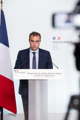 Paris: S. Lecornu protection debat democratique contre les ingerences Conference de presse de Sebastien Lecornu, Premier ministre concernant la protection du debat democratique contre les ingerences, avec Marc Antoine Brillant du service de vigilance et de protection contre les ingerences numeriques etrangeres VIGINUM et Nicolas Roche du SGDSN, le 11 juin 2026 au Secretariat general de la defense et de la securite nationale SGDSN a Paris. Paris, Photo by Isabelle Harsin Pool ABACAPRESS.COM PARIS ILE DE FRANCE France  Copyright: xHarsinxIsa Pool ABACAx