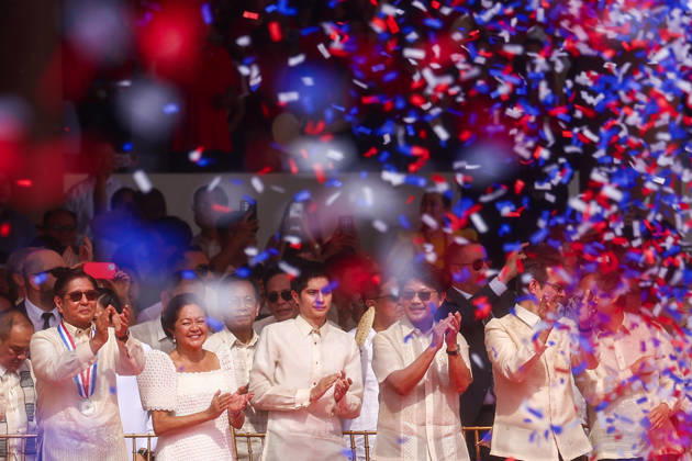 Philippines holds military parade to mark 128th Independence Day MANILA, PHILIPPINES - JUNE 12: Philippine President Ferdinand Bongbong Romualdez Marcos (L) and other senior officials react to a burst of ribbons, during a ceremony marking the 128th anniversary of Independence Day, in Manila, Philippines, on June 12, 2026. The military parade, which is consisted of the Air Force, Army and Navy and other forces, features different weapons and military assets, including the Israel-made The SPYDER Surface-to-air Missile Systems and Sabrah light tanks. It comes at a time of heightened tensions between Beijing and Manila in the South China Sea. Daniel Ceng Anadolu Manila Philippines. Editorial use only. Please get in touch for any other usag Copyright: x2026xAnadoluxDanielxCengx