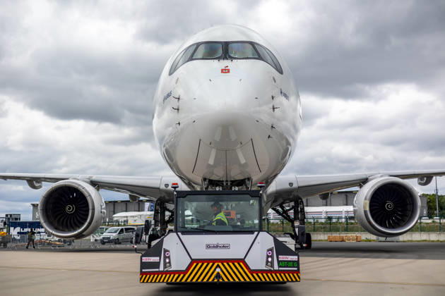Flight program with the Airbus 350 1000 Flight program with the Airbus 350 1000 at the ILA in Berlin Brandenburg on 12 06 2026 Berlin Germany