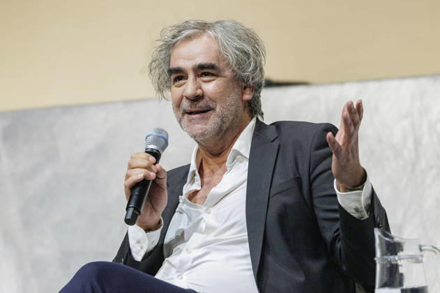 Deniz Yücel at the talk as part of the discussion series Positions and Perspectives at the Düsseldorfer Schauspielhaus Düsseldorf, 14 06 2026 Foto:xO.xLangelx xFuturexImagex yuecel_6607