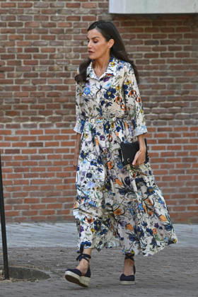 Queen Letizia chairs the meeting of the Board of Trustees of the Residencia de Estudiantes Queen Letizia arrives at the meeting of the Board of Trustees of the Residencia de Estudiantes on June 17, 2026, in Madrid, Spain QUEEN LETIZIA RESIDENCIA DE ESTUDIANTES JUNE 17, 2026 José Madrid Madrid, Spain,detected_source_language  Copyright: xJosÃ xOlivax 7602906