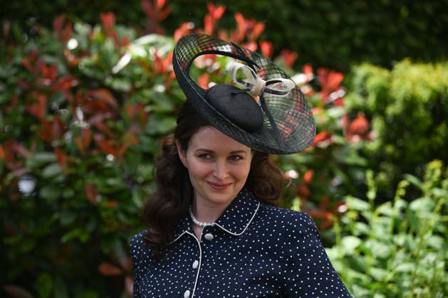 Royal Ascot 2026 BERKSHIRE, UNITED KINGDOM - JUNE 18: Visitors wearing elaborate hats and elegant outfits attend the third day of the traditional Royal Ascot horse racing event, held in the United Kingdom since 1711, at Ascot Racecourse in Berkshire, United Kingdom on June 18, 2026. Rasid Necati Aslim Anadolu Berkshire United Kingdom. Editorial use only. Please get in touch for any other usage.  Copyright: x2026xAnadoluxRasidxNecatixAslimx