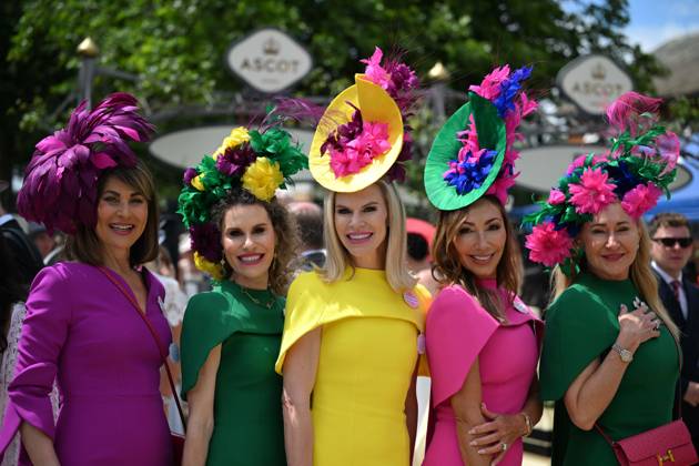 Royal Ascot 2026 BERKSHIRE, UNITED KINGDOM - JUNE 18: Visitors wearing elaborate hats and elegant outfits attend the third day of the traditional Royal Ascot horse racing event, held in the United Kingdom since 1711, at Ascot Racecourse in Berkshire, United Kingdom on June 18, 2026. Rasid Necati Aslim Anadolu Berkshire United Kingdom. Editorial use only. Please get in touch for any other usage.  Copyright: x2026xAnadoluxRasidxNecatixAslimx