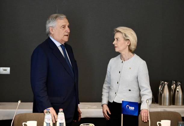 June 18, 2026, Bruxelles, BELGIO: Italian Foreign Minister Antonio Tajani with European Commission President Ursula von der Leyen at the EPP Summit in Brussels, 18 June 2026. ANSA ALESSANDRO DI MEO Bruxelles BELGIO  - ZUMAa110 20260618_zaf_a110_029 Copyright: xAlessandroxDixMeox
