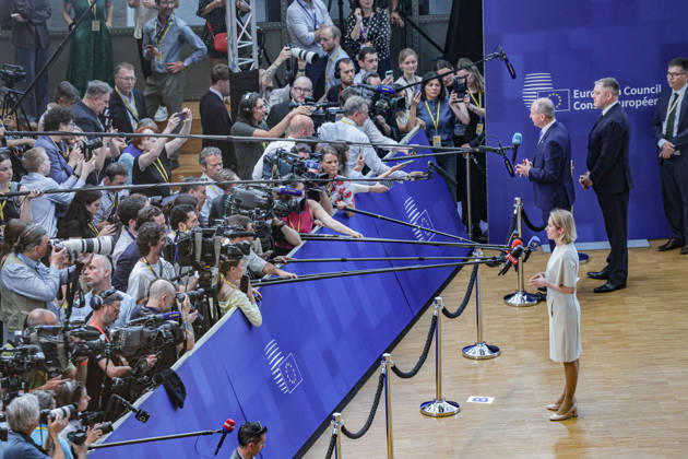 June 18, 2026, Brussels, Belgium, European Union: KAJA KALLAS, EU High Representative for Foreign Affairs and Security Policy, greets the press ahead of a roundtable meeting during the first night of the European Council Summit in Brussels. Seen from above, Kallas arrives as EU leaders discuss Ukraine, the Middle East, European defence and security, migration, competitiveness and the blocâ€⠢s next long-term budget. Brussels European Union - ZUMAo116 20260618_znp_o116_091 Copyright: xBiancaxOterox