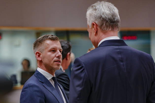 June 18, 2026, Brussels, Belgium, European Union: PETER MAGYAR, Prime Minister of Hungary, speaks with GITANAS NAUSEDA, President of the Republic of Lithuania, inside the European Council during the European Council Summit in Brussels. Magyar attends his first European Council summit as HungaryÃ¢â‚¬â ¢s prime minister. Brussels European Union  - ZUMAo116 20260618_znp_o116_099 Copyright: xBiancaxOterox