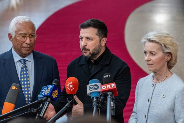 BRUSSELS - European Commission President Antonio Costa, Ukrainian President Volodymyr Zelenskyy, and President of the European Council Ursula Von Der Leyen arrive for the first day of the European Council. The leaders of the EU countries are meeting to discuss, among other things, Ukraine and the Middle East. JONAS ROOSENS ANP netherlands out - belgium out  Copyright: xx x561368071x originalFilename: 561368071.jpg