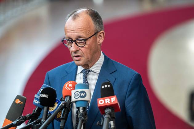 BRUSSELS - German Chancellor Friedrich Merz arrives for the first day of the European Council. The leaders of the EU countries are meeting to discuss, among other things, Ukraine and the Middle East. JONAS ROOSENS ANP netherlands out - belgium out  Copyright: xx x561368395x originalFilename: 561368395.jpg