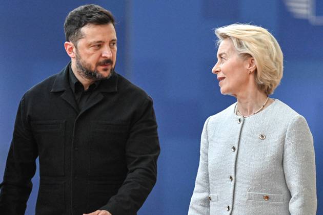 BRUSSELS - European Council President Ursula Von Der Leyen and Ukrainian President Volodymyr Zelenskyy arrive for the first day of the European Council. The leaders of the EU countries are meeting to discuss, among other things, Ukraine and the Middle East. JONAS ROOSENS ANP netherlands out - belgium out  Copyright: xx x561369195x originalFilename: 561369195.jpg