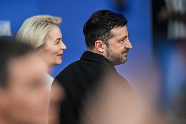 BRUSSELS - European Council President Ursula Von Der Leyen and Ukrainian President Volodymyr Zelenskyy arrive for the first day of the European Council. The leaders of the EU countries are meeting to discuss, among other things, Ukraine and the Middle East. JONAS ROOSENS ANP netherlands out - belgium out  Copyright: xx x561369212x originalFilename: 561369212.jpg