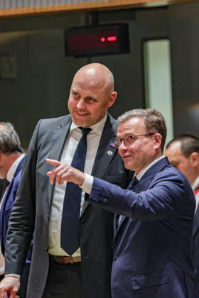 June 18, 2026, Brussels, Belgium, European Union: GITANAS NAUSEDA, President of the Republic of Lithuania, speaks with PETTERI ORPO, Prime Minister of Finland, inside the European Council during the European Council Summit in Brussels. Lithuania and Finland are expected to focus on European defence, security along the EUâ€⠢s eastern and northern flank, competitiveness and continued support for Ukraine. Brussels European Union - ZUMAo116 20260618_znp_o116_122 Copyright: xBiancaxOterox