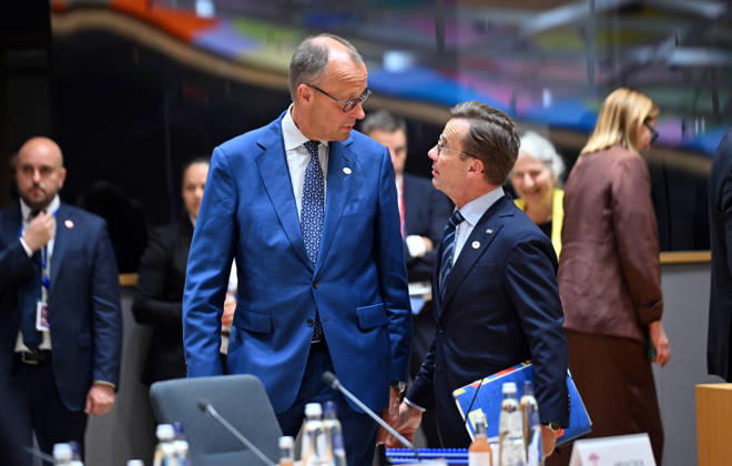 EU Leaders Summit in Brussels BRUSSELS, BELGIUM - JUNE 18: Chancellor of Germany Friedrich Merz (L) and Prime Minister of Sweden Ulf Kristersson (R) attend the EU Leaders Summit to discuss support for Ukraine, competitiveness, trade relations with China, the EU budget, and developments in the Middle East in Brussels, Belgium on June 18, 2026. Dursun Aydemir Anadolu Brussels Belgium. Editorial use only. Please get in touch for any other usage.  Copyright: x2026xAnadoluxDursunxAydemirx