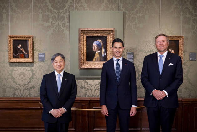 18-06-2026 Statevisit King Willem-Alexander and Emperor Naruhito of Japan and Prime Minister Rob Jetten posing in front of the painting a Girl with a Pearl Earring by Johannes Vermeer (Meisje met de Parel van Johannes Vermeer) at the Mauritshuis in The Hague on the 2nd day of the 3 day statevisit to the Netherlands. Â  Copyright: xPPEx
