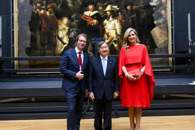 18-06-2026 Amsterdam Queen Maxima and Emperor Naruhito of Japan and Taco Dibbits watching the Nachtwacht (The Night Watch by Rembrandt van Rijn) while visiting the Rijksmuseum in Amsterdam on the 2nd day of the 3 day statevisit to the Netherlands. Â  Copyright: xPPEx