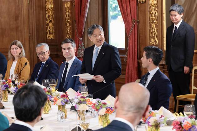 Japan s emperor in The Hague Emperor Naruhito of Japan (standing) delivers a speech during the luncheon hosted by Dutch Prime Minister Rob Jetten (R, sitting) at the Mauritshuis in The Hague, the Netherlands, on June 18, 2026, during the emperor s state visit.  A14AA0005619439P