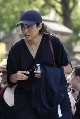 Golshifteh Farahani at Mr. Satrapi’s funeral at the Père Lachaise Crematorium in Paris on June 19, 2026. The author of the famous graphic novel, which was adapted into a film, Persepolis, died on June 3, 2026, at the age of 56, inconsolable over the loss of her husband, M. Ripa, which occurred a year earlier. Cyril Moreau Bestimage The funeral of M. Satrapi at the Père Lachaise Crematorium in Paris, on June 19, 2026. The author of the famous graphic novel, adapted into a film, Persepolis, died on June 3, 2026, at the age of 56, inconsolable over the loss of her husband, M. Ripa, which occurred a year earlier. Paris, France,detected_source_language Copyright: xCYRILxMOREAUx xBESTIMAGExCYRILxMOREAUx xBESTIMAGEx