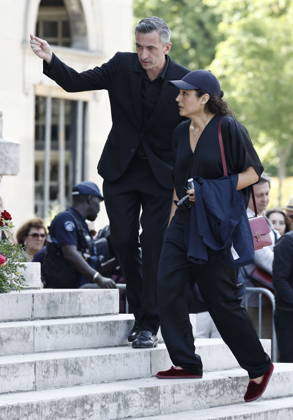 Golshifteh Farahani at Mr. Satrapi’s funeral at the Père Lachaise Crematorium in Paris on June 19, 2026. The author of the famous graphic novel, which was adapted into a film, Persepolis, died on June 3, 2026, at the age of 56, inconsolable over the loss of her husband, M. Ripa, which occurred a year earlier. Cyril Moreau Bestimage The funeral of M. Satrapi at the Père Lachaise Crematorium in Paris, on June 19, 2026. The author of the famous graphic novel, adapted into a film, Persepolis, died on June 3, 2026, at the age of 56, inconsolable over the loss of her husband, M. Ripa, which occurred a year earlier. Paris, France,detected_source_language Copyright: xCYRILxMOREAUx xBESTIMAGExCYRILxMOREAUx xBESTIMAGEx