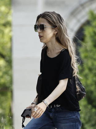 Tristane Banon at the funeral of Mr. Satrapi at the Père Lachaise Crematorium in Paris on June 19, 2026. The author of the famous graphic novel, which was adapted into a film, Persepolis, died on June 3, 2026, at the age of 56, inconsolable over the loss of her husband, M. Ripa, which occurred a year earlier. Cyril Moreau Bestimage The funeral of M. Satrapi at the Père Lachaise Crematorium in Paris, on June 19, 2026. The author of the famous graphic novel, adapted into a film, Persepolis, died on June 3, 2026, at the age of 56, inconsolable over the loss of her husband, M. Ripa, which occurred a year earlier. Paris, France,detected_source_language Copyright: xCYRILxMOREAUx xBESTIMAGExCYRILxMOREAUx xBESTIMAGEx