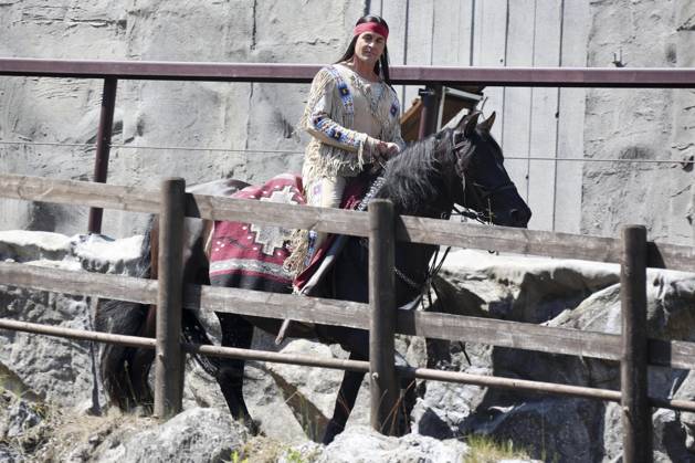 ABB KARLMAY Alexander Klaws as Winnetou on horseback, actor in makeup and costume, on Friday, June 19, 2026, during the dress rehearsal for the play In the Valley of Death at the 2026 Karl May Festival in the Indian Village on the Kalkberg. The premiere will take place on June 27 at the open-air theater on the Kalkberg in Bad Segeberg, Schleswig-Holstein, Germany,detected_source_language