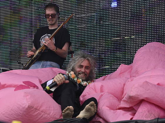 Singer Wayne Coyne of The Flaming Lips band performs during the music festival Metronome Prague, on June 20, 2026, in Prague, Czech Republic. (CTKxPhoto MichalxKrumphanzl) CTKPhotoP2026062005140 CTKPhotoP2026062005140