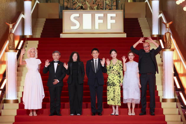 SHANGHAI, CHINA - JUNE 20: Jury members actor Tony Leung Chiu-wai, producer Dora Bouchoucha Fourati, director Guan Hu, director Aktan Abdykalykov, director-screenwriter Dea Kulumbegashvili, screenwriter Fernanda Valadez and actress Xin Zhilei arrive at the red carpet of the closing ceremony for the 28th Shanghai International Film Festival on June 20, 2026 in Shanghai, China.  Copyright: xVCGx 111649394340