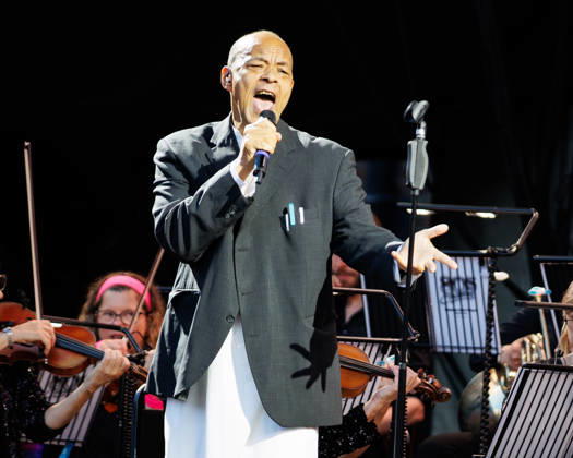 Roland Gift of Fine Young Cannibals performing live at the 80s Classical Show at the Hampton Court Palace Festival, London, UK on 20th June 2026 Roland Gift of Fine Young Cannibals performing live at the 80s Classical Show at the Hampton Court Palace Festival, London, UK on 20th June 2026, Credit:Manuela Langotsch Avalon United Kingdom, London, Hampton Court Palace Festival Copyright: xManuelaxLangotschx xAvalonx 1111609778