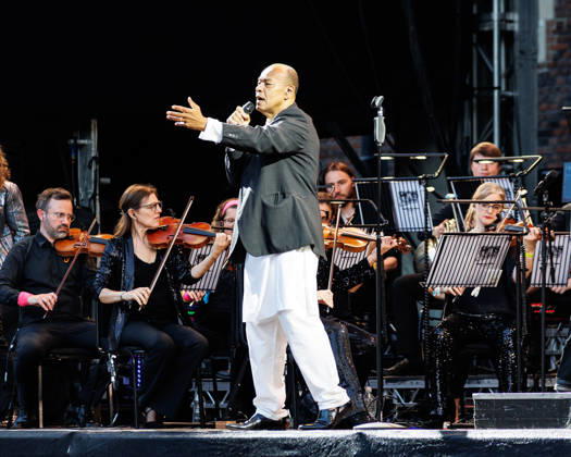 Roland Gift of Fine Young Cannibals performing live at the 80s Classical Show at the Hampton Court Palace Festival, London, UK on 20th June 2026 Roland Gift of Fine Young Cannibals performing live at the 80s Classical Show at the Hampton Court Palace Festival, London, UK on 20th June 2026, Credit:Manuela Langotsch Avalon United Kingdom, London, Hampton Court Palace Festival Copyright: xManuelaxLangotschx xAvalonx 1111609783