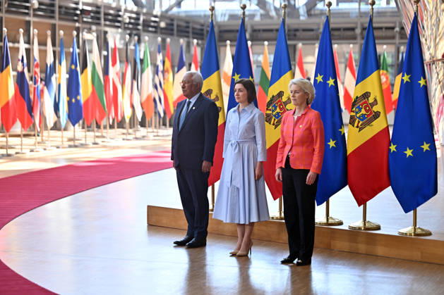 EU-Moldova Summit BRUSSELS, BELGIUM - JUNE 22: Moldovan President Maia Sandu (C), President of the European Council Antonio Costa (L) and President of the European Commission Ursula von der Leyen (R) attend the European Union-Moldova Summit in Brussels, Belgium, on June 22, 2026. Dursun Aydemir Anadolu Brussels Belgium. Editorial use only. Please get in touch for any other usage.  Copyright: x2026xAnadoluxDursunxAydemirx