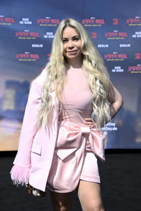 Nadine Trompka at the fan event for the movie Spider-Man Foto:xN.xKubelkax xFuturexImagex spiderman_berlin_6709