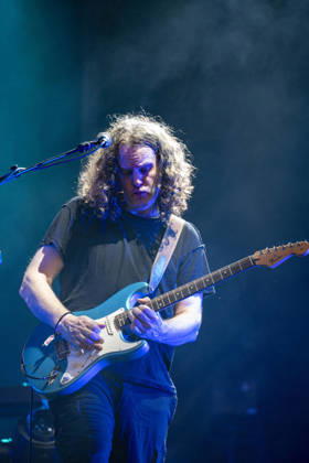 CELEBRITES : Printemps de Perouges - Saint-Maurice-de-Remens (01) France - 24 06 2026 David Domminney Fowler du groupe The Australian Pink Floyd Show se produit sur la scene du festival Printemps de Pérouges au château de Saint-Maurice-de-Rémens (01 - France-) le 24 06 2026. Photo Sandrine Thesillat PsNewZ  Copyright: xSandrinexTHESILLATx