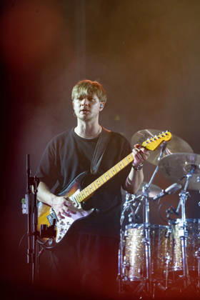 CELEBRITES : Printemps de Perouges - Saint-Maurice-de-Remens (01) France - 24 06 2026 Luc Ledy-Lepine du groupe The Australian Pink Floyd Show se produit sur la scene du festival Printemps de Pérouges au château de Saint-Maurice-de-Rémens (01 - France-) le 24 06 2026. Photo Sandrine Thesillat PsNewZ  Copyright: xSandrinexTHESILLATx