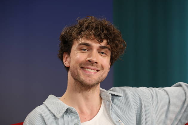 Timon Krause, mentalist, author, mind reader, and hypnotist, appeared as a guest on the television show *DAS Rote Sofa*, a live talk show produced by Norddeutscher Rundfunk (NDR); photo op on June 26, 2026, at the NDR television studio in Hamburg-Lokstedt