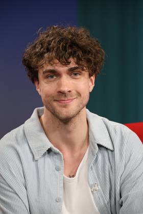 Timon Krause, mentalist, author, mind reader, and hypnotist, appeared as a guest on the television show *DAS Rote Sofa*, a live talk show produced by Norddeutscher Rundfunk (NDR); photo op on June 26, 2026, at the NDR television studio in Hamburg-Lokstedt