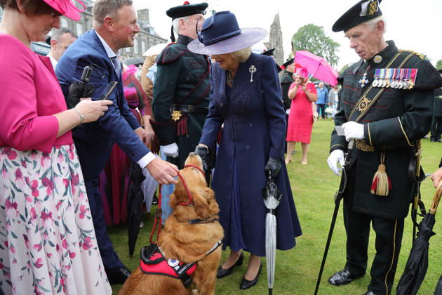 King visits Scotland for Holyrood Week, 30 June 2026 Queen Camilla speaking to guests during a Garden Party in the gardens of the Palace of Holyroodhouse in Edinburgh, as part of the King s visit to Scotland for Holyrood Week. Picture date: Tuesday June 30, 2026., Credit:Steve Welsh PA ROTA - B68 Avalon Edinburgh, United Kingdom  Copyright: xStevexWelshx xPAxROTAx-xB68x xAvalonx 1113591230