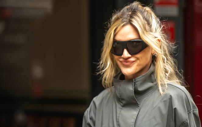 June 30, 2026, London, United Kingdom: Ashley Roberts, American-born singer, dancer and Heart Breakfast presenter, seen leaving Global Radio s London headquarters. Celebrity presenters and management are seen leaving Global Radio s London headquarters. London United Kingdom - ZUMAs197 20260630_aaa_s197_094 Copyright: xIanxDavidsonx
